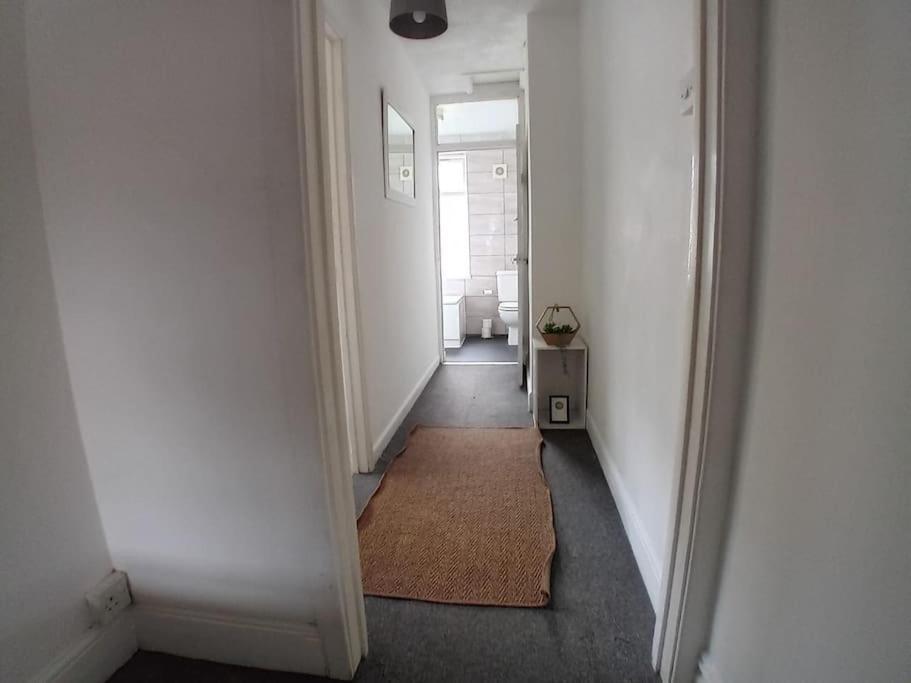 Large Family Home Central Location 3 Double Bedrooms And 1 Single Bedroom Cardiff Esterno foto