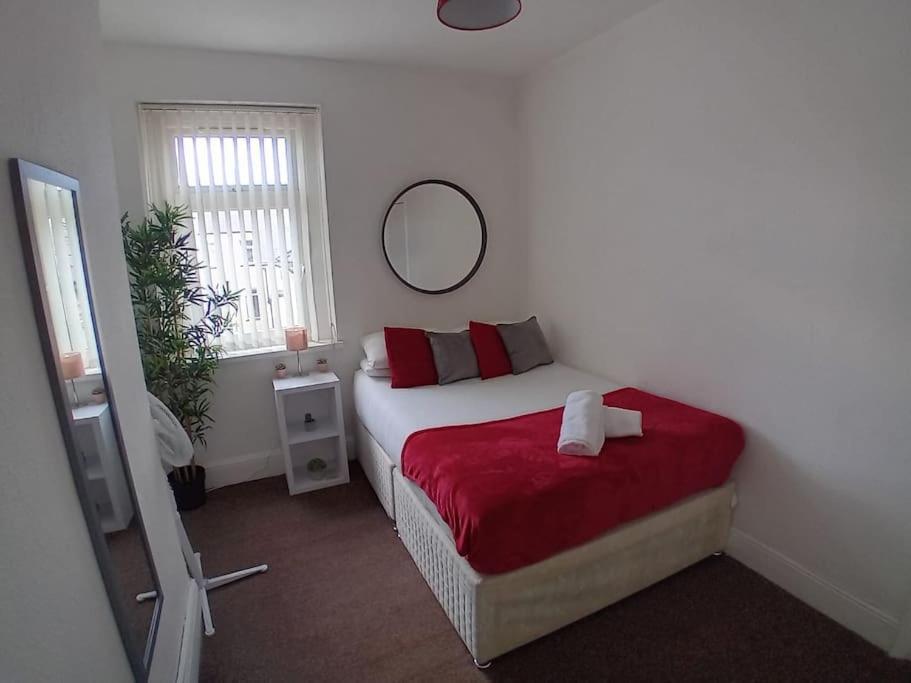Large Family Home Central Location 3 Double Bedrooms And 1 Single Bedroom Cardiff Esterno foto